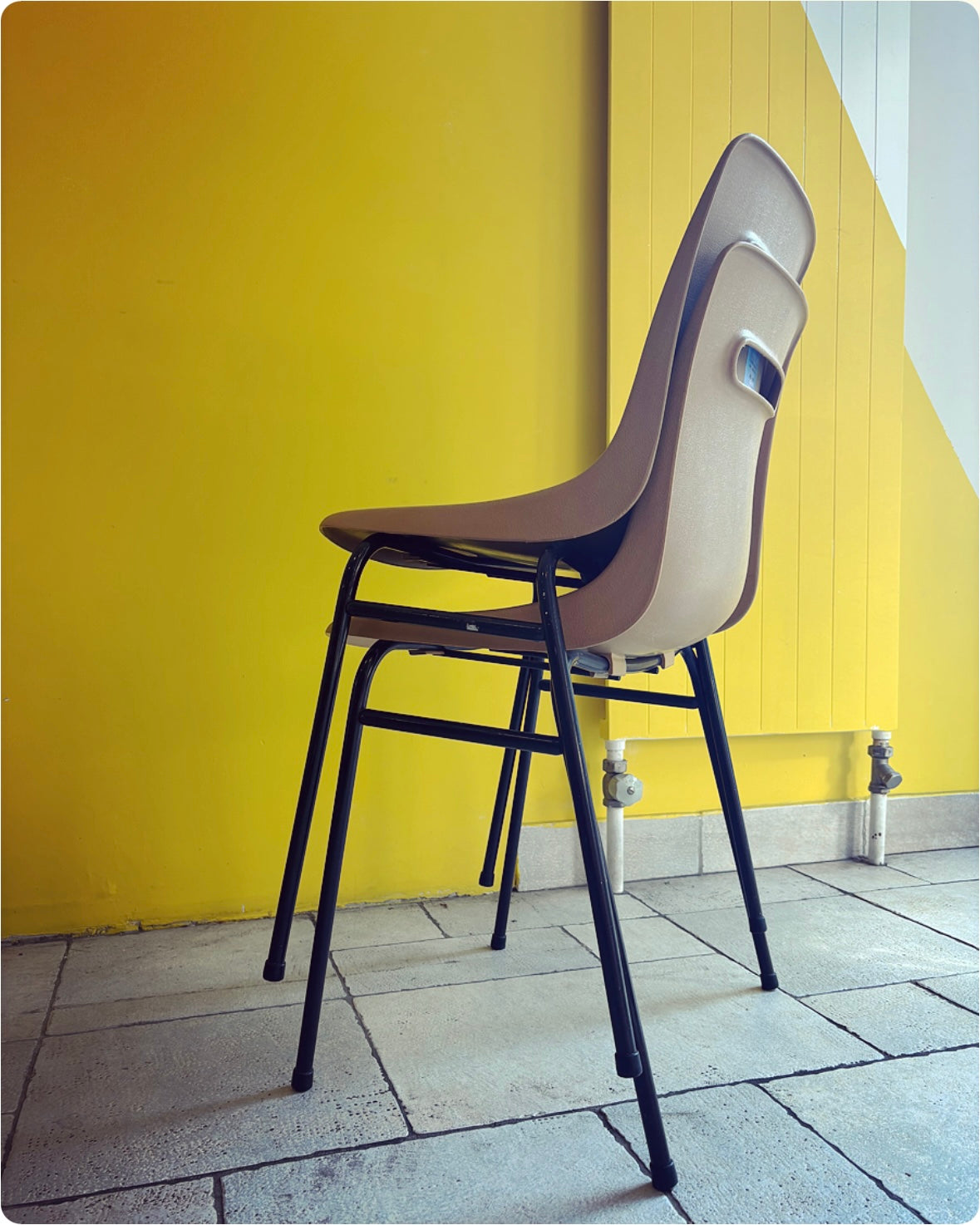 Chaise Baquet empilable 70’S