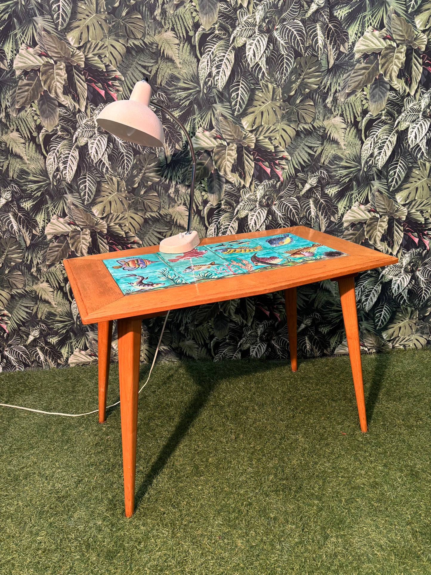 Table basse pieds compas