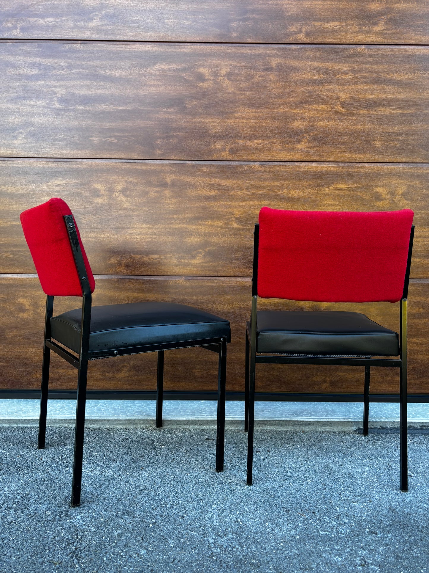Fauteuil style Rudi par Pierre Guariche