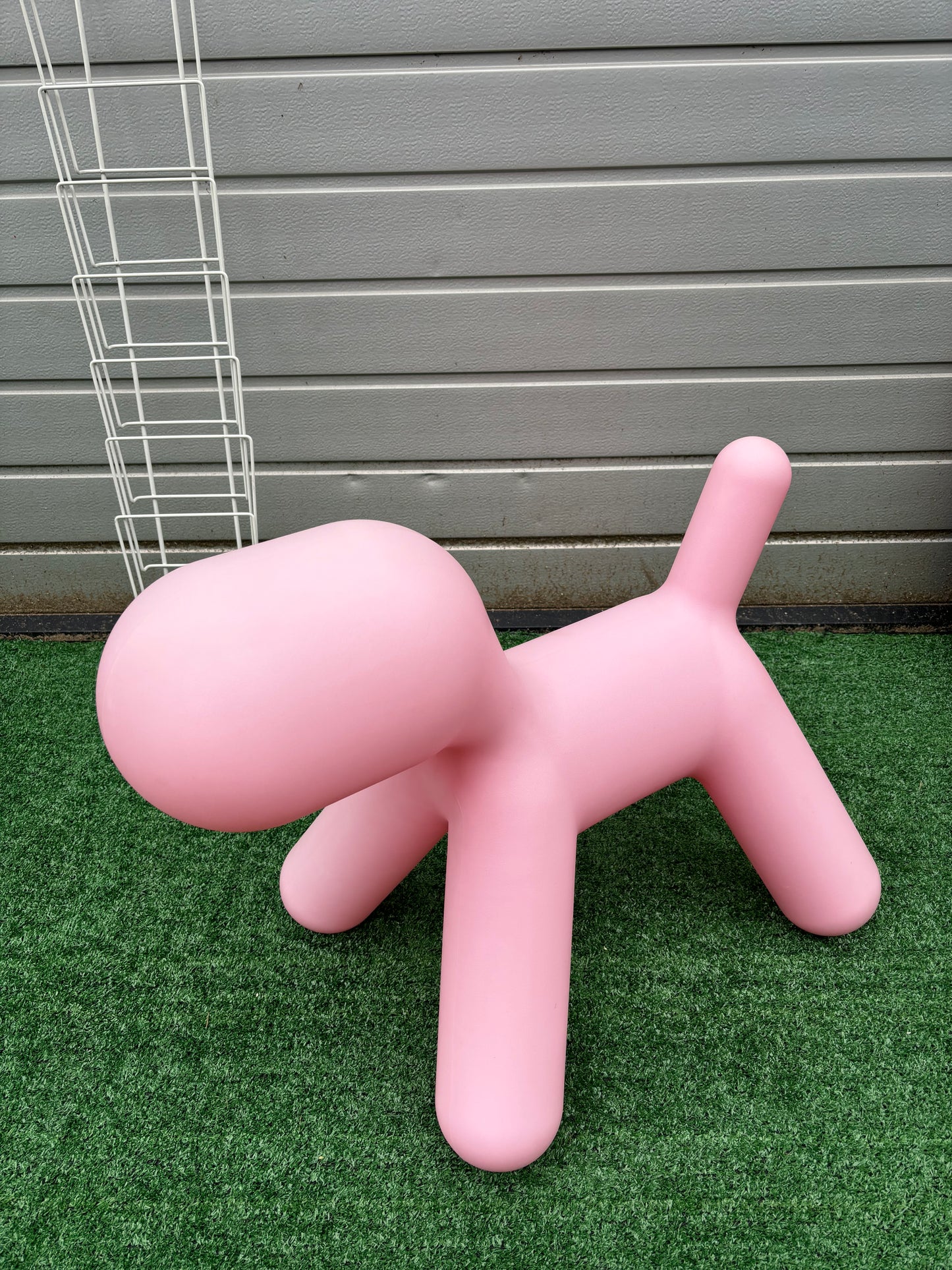 Home sculpture Style EERO AARNIO. “Puppy”, Magis.