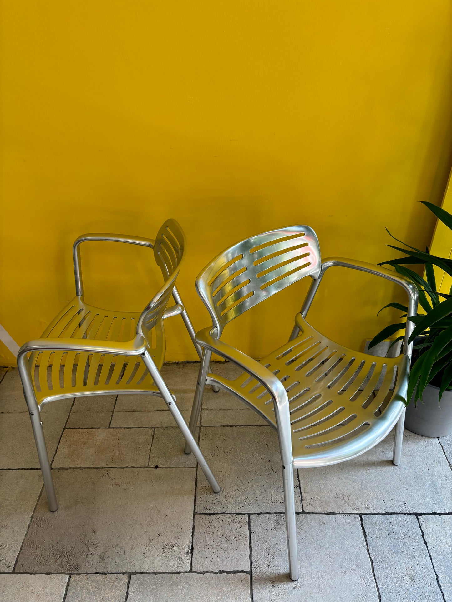 FAUTEUIL TOLEDO 1988
DESIGN JORGE PENSI