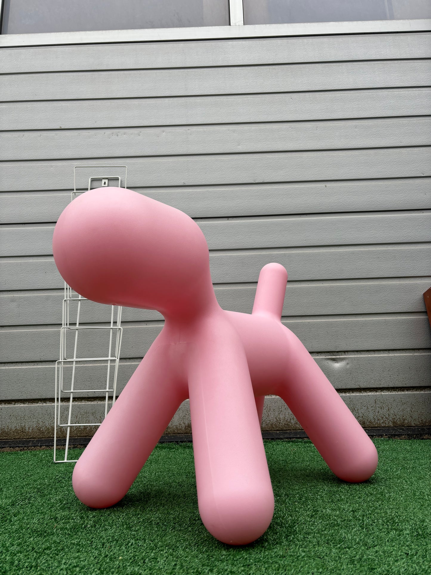 Home sculpture Style EERO AARNIO. “Puppy”, Magis.