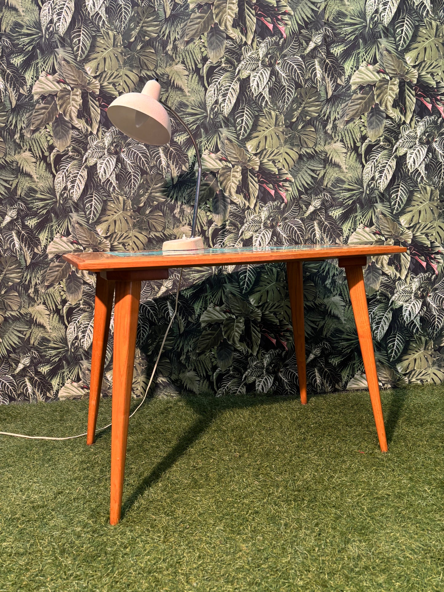 Table basse pieds compas