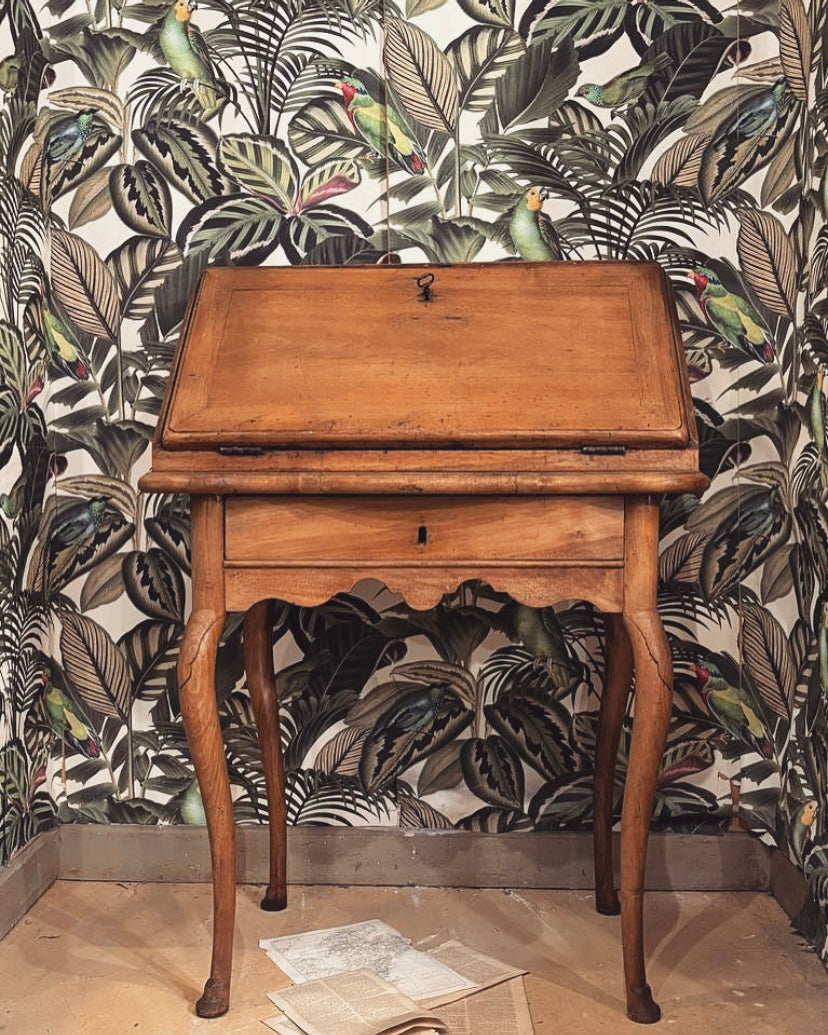 Petit bureau secrétaire d'antan