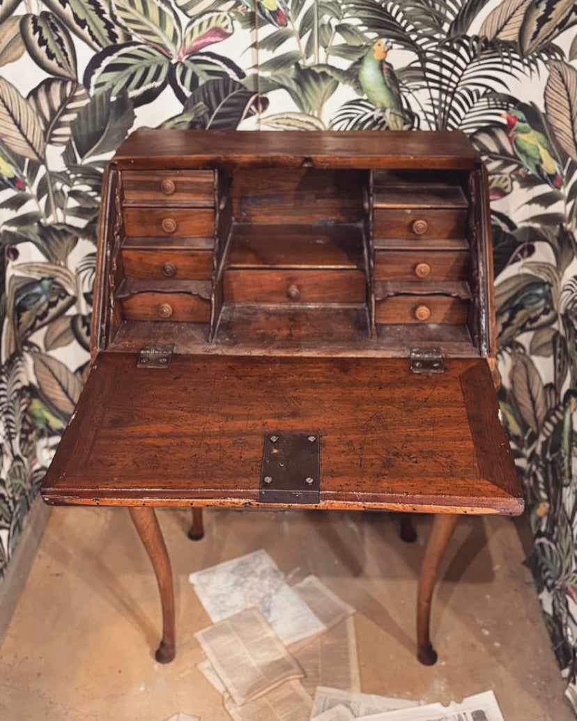 Petit bureau secrétaire d'antan