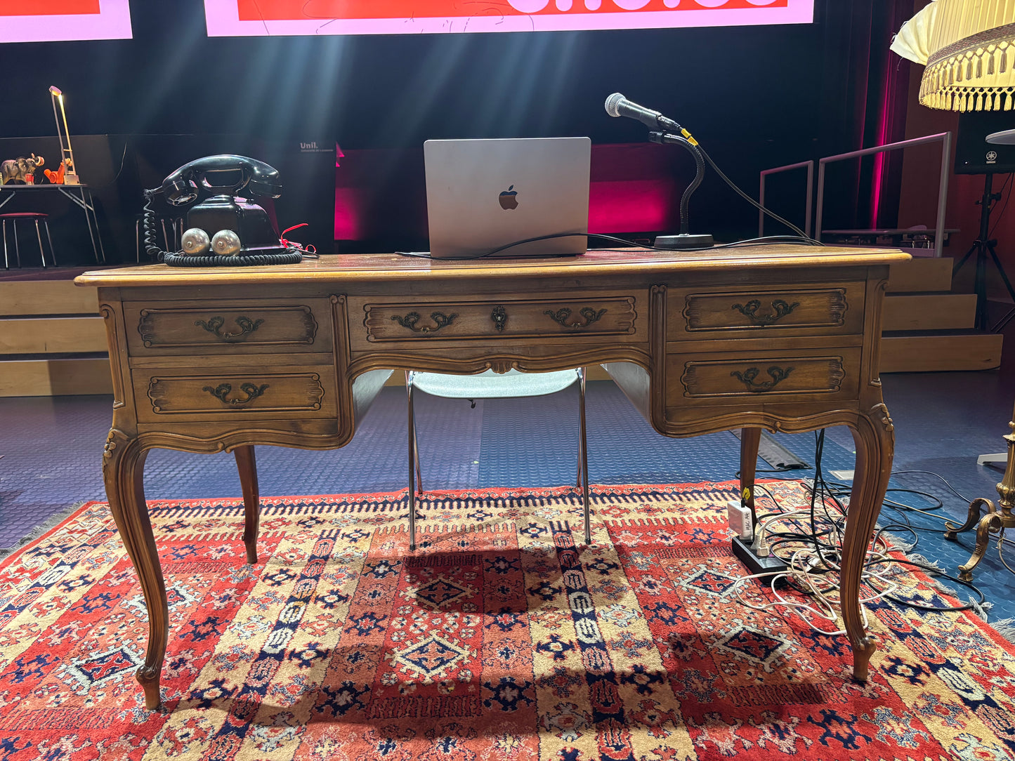 bureau style Louis XV
